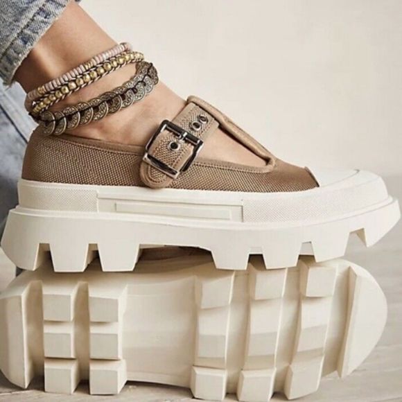 Jeffrey Campbell Shoes - Free People Jeffrey Campbell Marley Mary Jane Platforms size 7.5